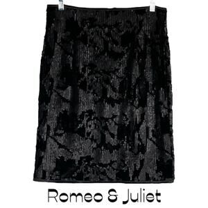 Romeo & Juliet Couture Black Velvet Sequined Y2K  WhimsiGoth Skirt NWOT Size M